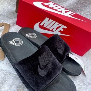 Nike Offcourt Slides